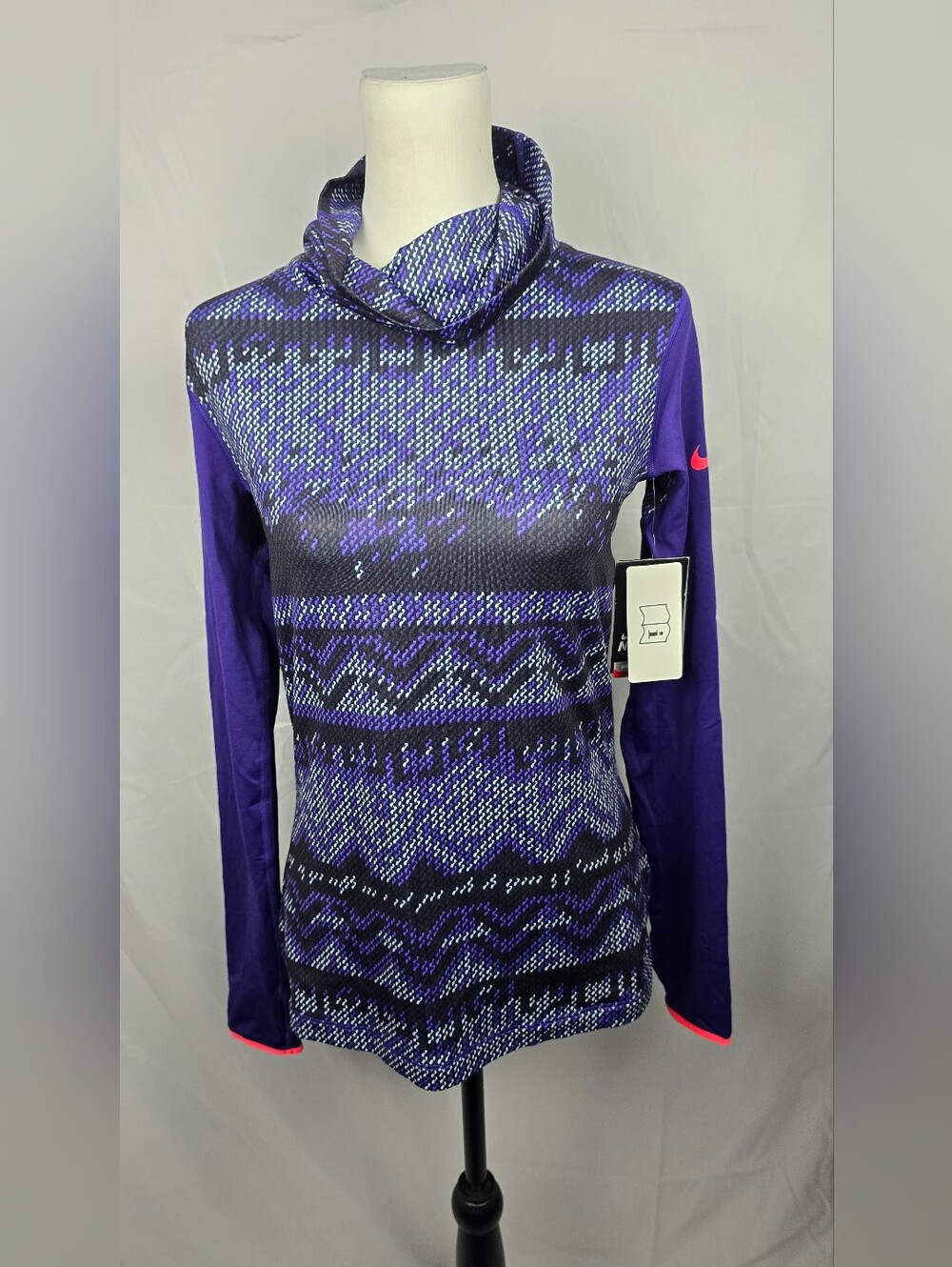NWT Nike Pro Hyperwarm Nordic Infinity Long Sleeve Top Size Medium